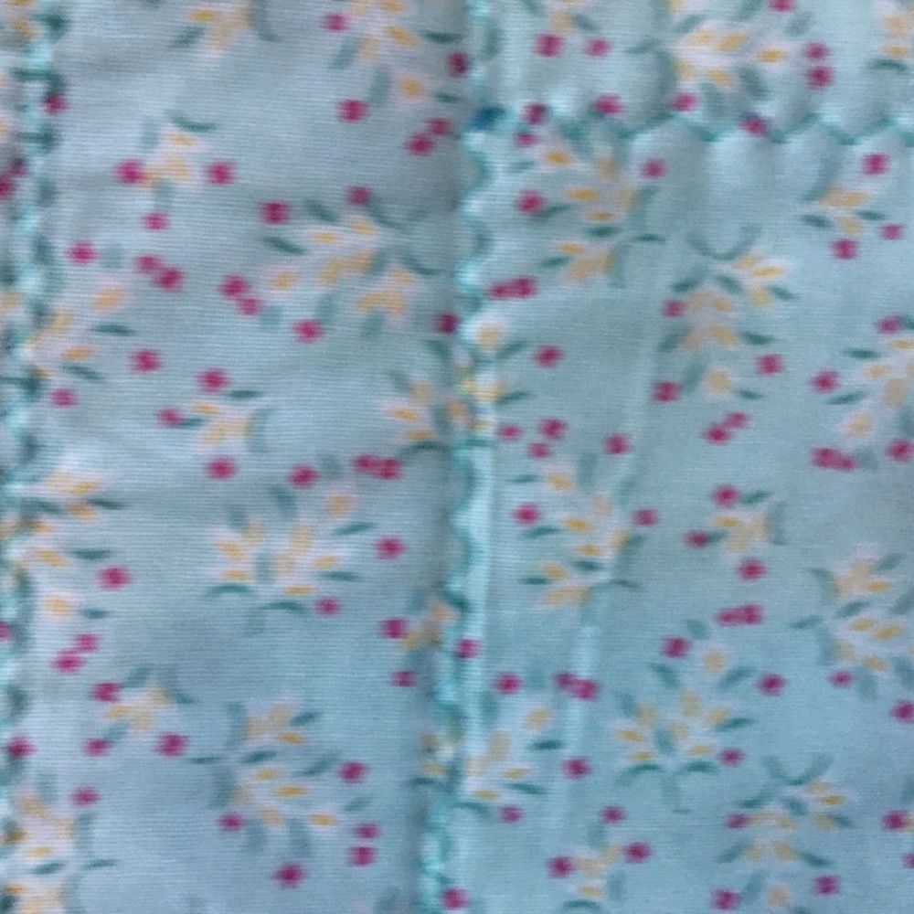 Handmade Quilt   - Picture 10 of 10